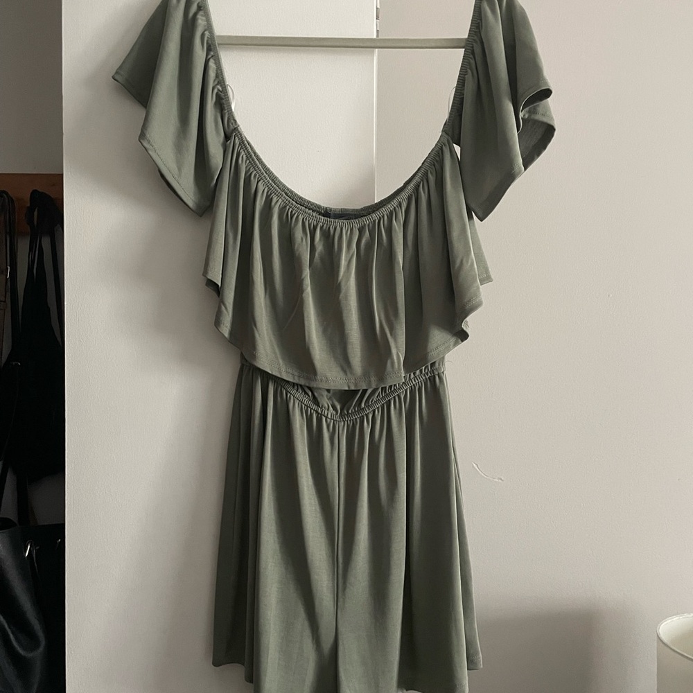 Small Light Green Women's Romper with Flowy Off the Shoulder Sleeves